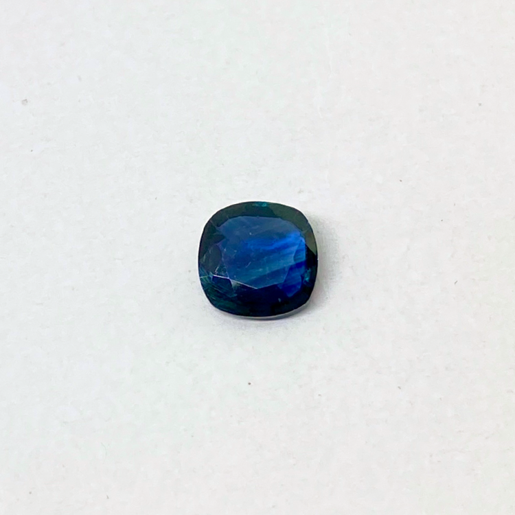 Saphir bleu (1,69 ct)