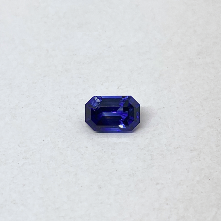 Saphir bleu (1,66 ct)