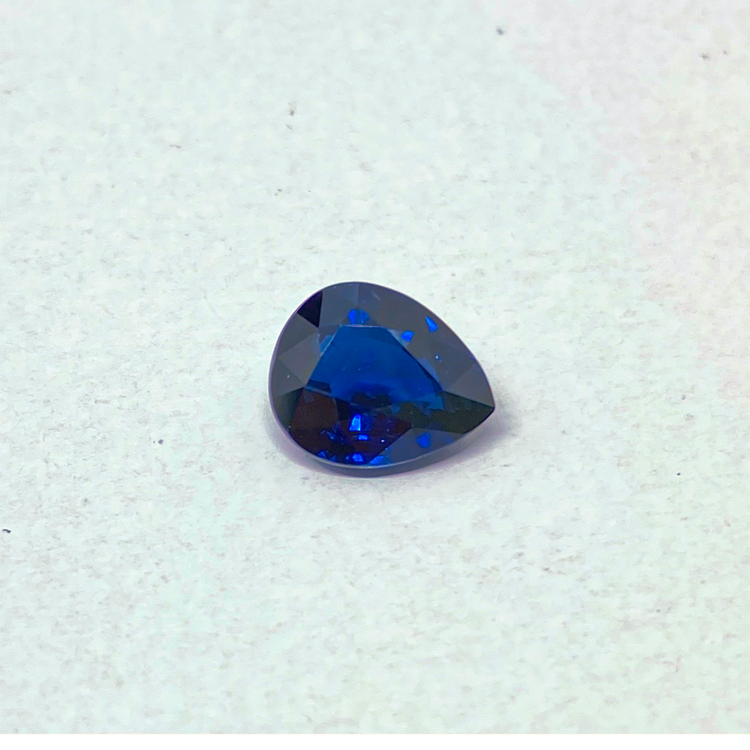 Saphir bleu (2,61 ct)