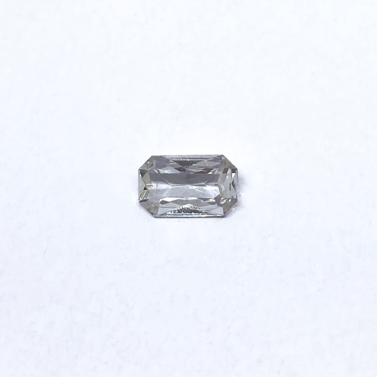 White Sapphire (1.50 ct)