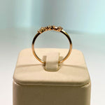 Load image into Gallery viewer, Luxurious 18kt Gold Diamond Ring with 5 Diamonds
