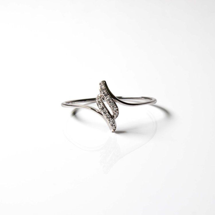 Diamond Ring - 18k White Gold, 14 diamonds