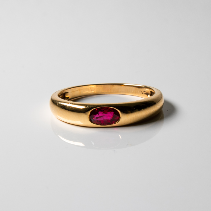 Stunning 18kt Gold Ring Set with Blue Sapphire, Emerald and Ruby