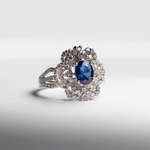 Load image into Gallery viewer, Luxurious Blue Sapphire Ring
