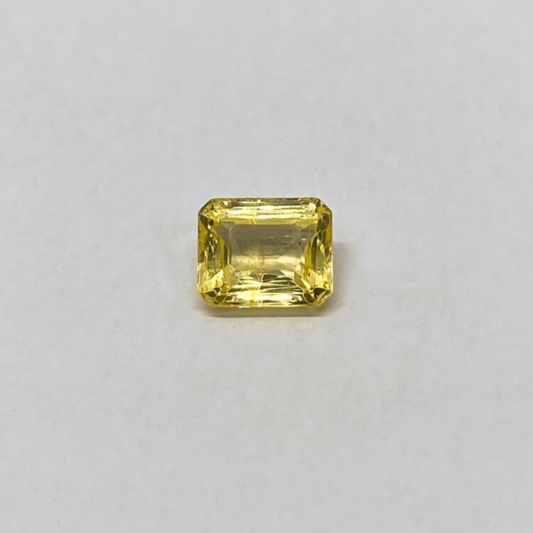 Safira Amarela (3,22 ct) Não Aquecida